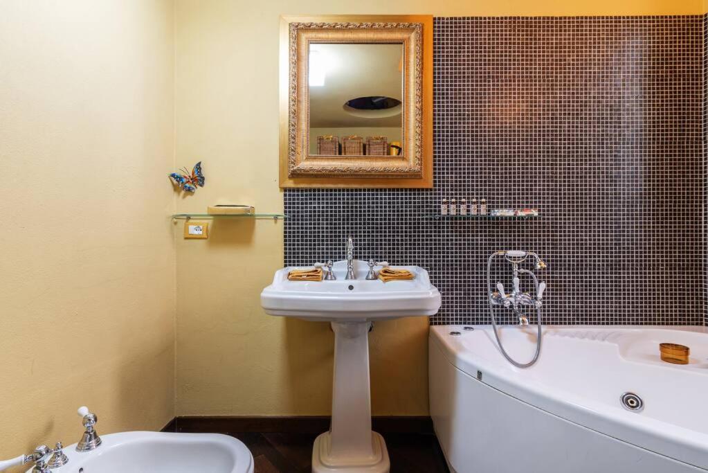Maggio Flexyrent A.C. - Wifi Lägenhet Milano Exteriör bild